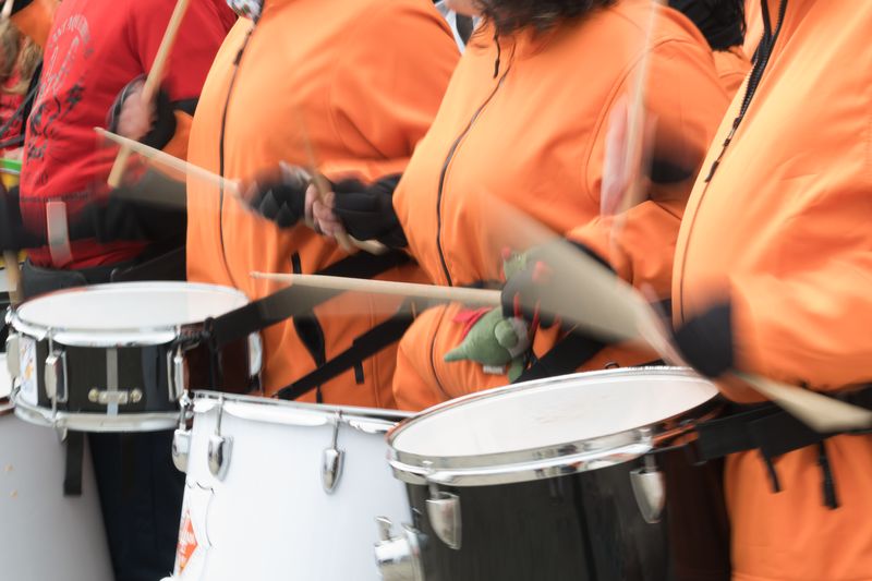 <div class='imageHoverDetail'>
             <p class='imageHoverTitle twoLineBreak'>Batucada S. C. G. durant la 31a Gran Festa del Cor en suport a infants i adol...</p>
             <p class='imageHoverAutor oneLineBreak'>Autor: Ceci Fimia</p>
             <button class='imageHoverBtn'>Mostra els detalls de la imatge <span class='sr-only'>Batucada S. C. G. durant la 31a Gran Festa del Cor en suport a infants i adol...</span></button>
             </div>