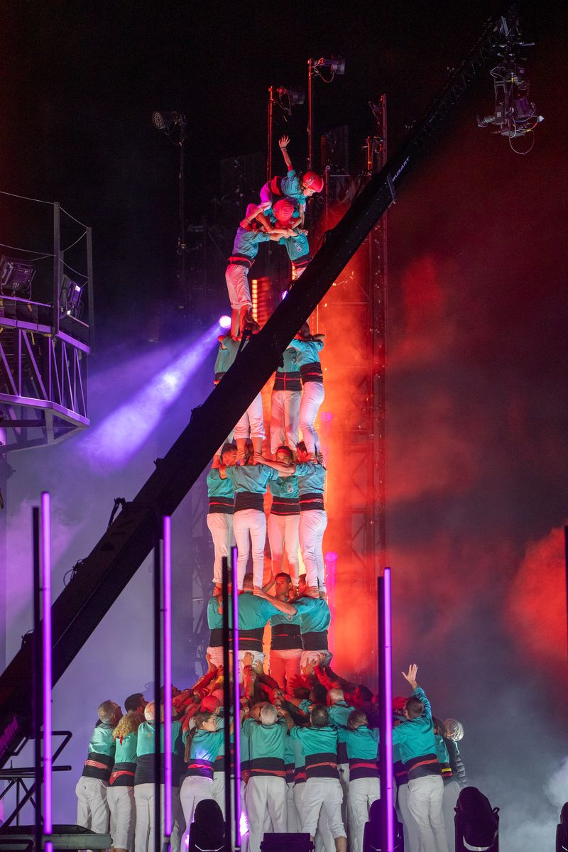 
             “Castell” de los Castellers de Vilafranca durante el espectáculo inaugural de...
             Autor: Laura Guerrero
             Ver los detalles de la imagen “Castell” de los Castellers de Vilafranca durante el espectáculo inaugural de...
             