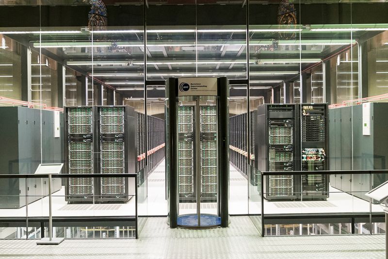 
             Sala amb els mòduls de la supercomputadora MareNostrum
             Autor: Curro Palacios
             Mostra els detalls de la imatge Sala amb els mòduls de la supercomputadora MareNostrum
             