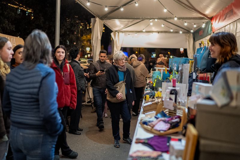 
             Ambient a les parades de la 9a Fira de Consum Responsable i d