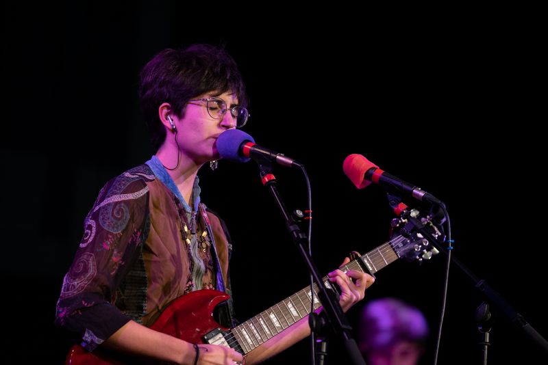 <div class='imageHoverDetail'>
             <p class='imageHoverTitle twoLineBreak'>Actuació de Birch al Brot, Festival de Música Jove de Barcelona</p>
             <p class='imageHoverAutor oneLineBreak'>Autor: Martí Petit</p>
             <button class='imageHoverBtn'>Mostra els detalls de la imatge <span class='sr-only'>Actuació de Birch al Brot, Festival de Música Jove de Barcelona</span></button>
             </div>