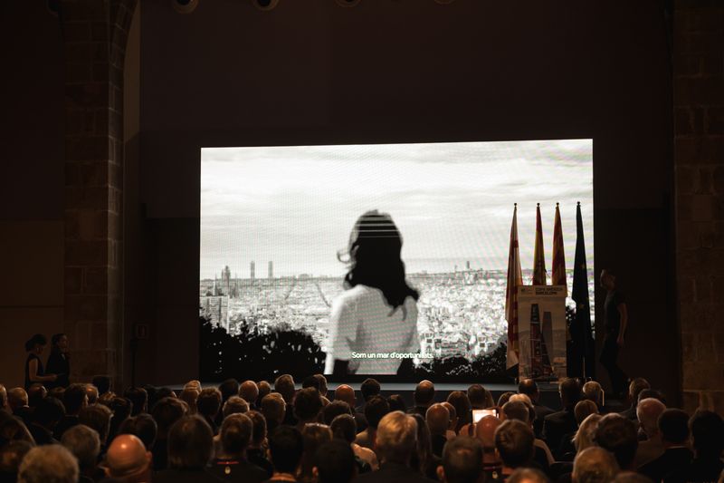 
             Presentació del vídeo promocional de l’acte institucional de benvinguda de la...
             Autor: Ceci Fimia
             Mostra els detalls de la imatge Presentació del vídeo promocional de l’acte institucional de benvinguda de la...
             