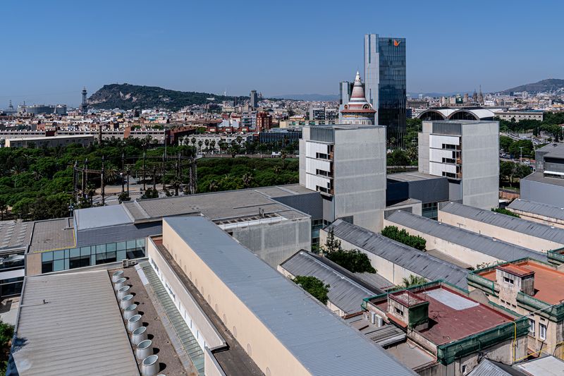 
             Vista en altura de los edificios que forman parte del Hospital del Mar, el pa...
             Autor: Laura Guerrero
             Ver los detalles de la imagen Vista en altura de los edificios que forman parte del Hospital del Mar, el pa...
             
