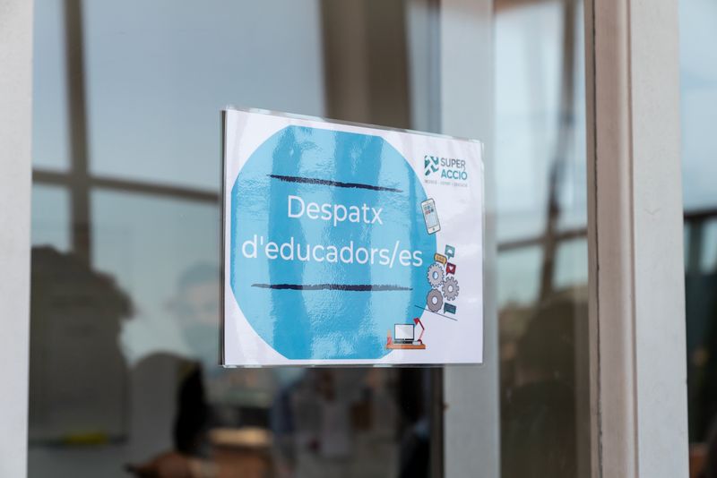 
             Sala del centre de joves en situació de sensellarisme destinada a ser el desp...
             Autor: Martí Petit
             Mostra els detalls de la imatge Sala del centre de joves en situació de sensellarisme destinada a ser el desp...
             