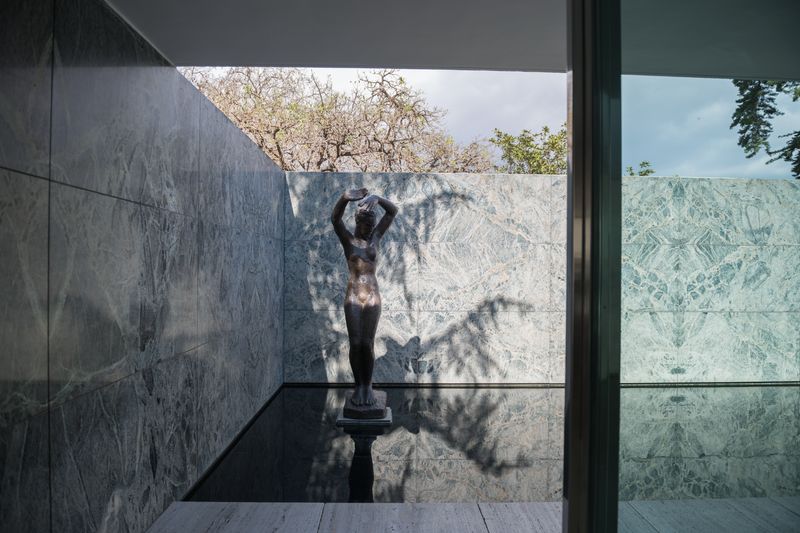 
             Escultura “Alba” de Georg Kolbe del Pavelló Mies van der Rohe en el centenari...
             Autor: Ceci Fimia
             Mostra els detalls de la imatge Escultura “Alba” de Georg Kolbe del Pavelló Mies van der Rohe en el centenari...
             